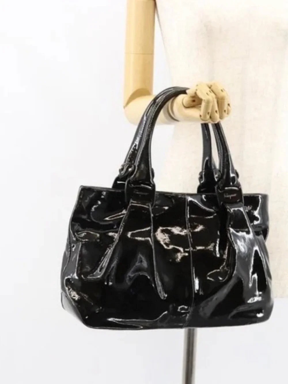 Salvatore Ferragamo Tote Bag Enamel Black Auth BA7665